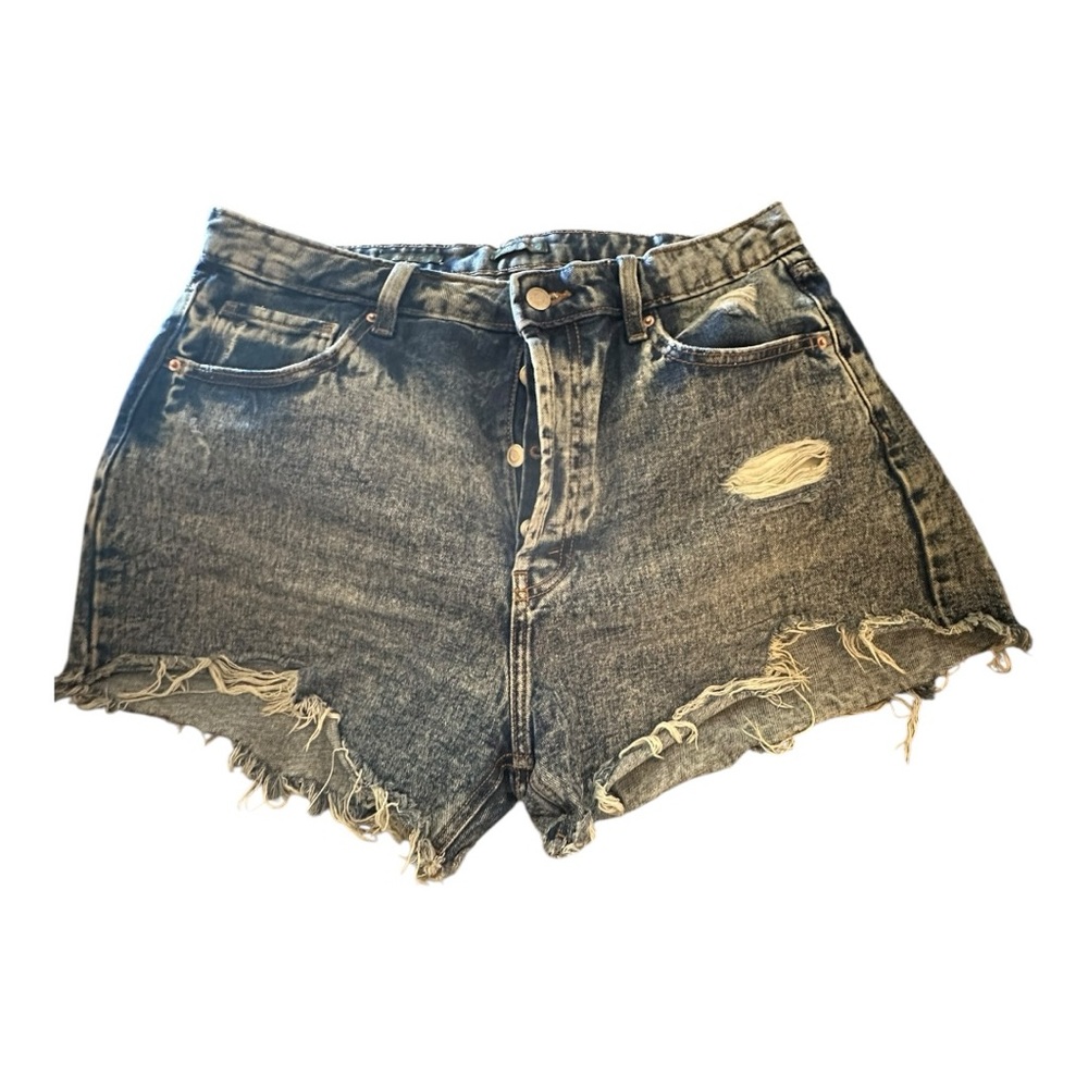 Distressed vintage wash denim shorts. Sold out in stores! Size 14